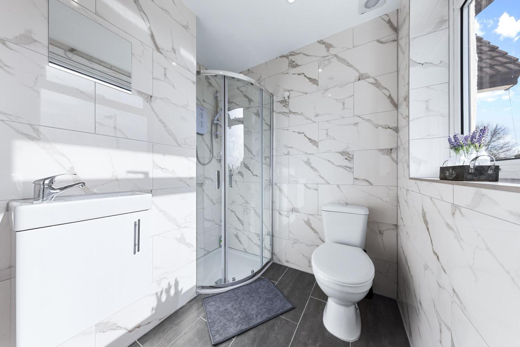 Hatch End Serviced Ensuite Modern Studio - Sleeps 2 - Near Wembley Stadium - Good Transport Link To Central London - Harrow Ha3 מראה חיצוני תמונה